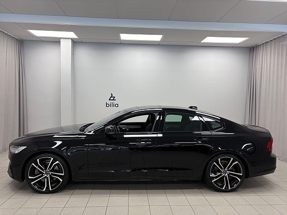 Volvo S90 2 of 27