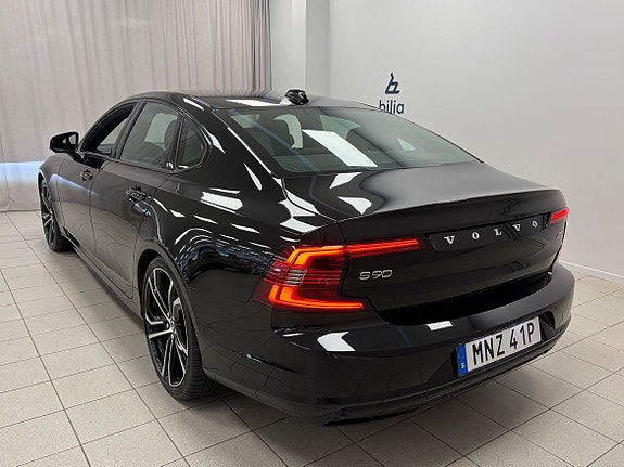 Volvo S90 3 of 27