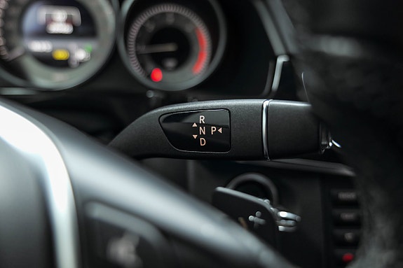 Mercedes-Benz E220 18 of 23