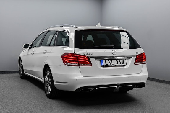 Mercedes-Benz E220 3 of 23