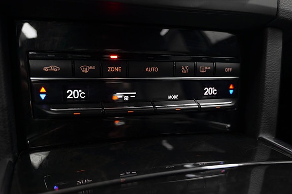 Mercedes-Benz E220 14 of 23