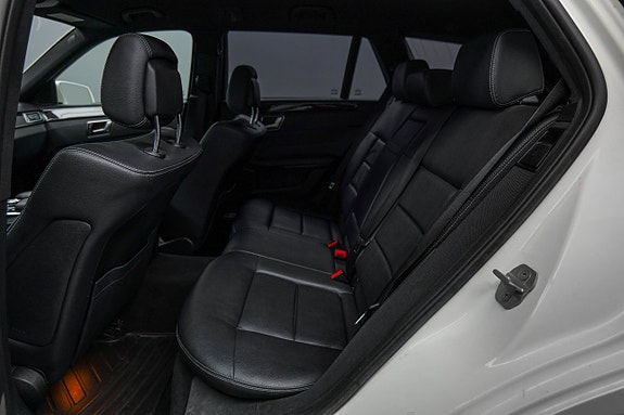 Mercedes-Benz E220 6 of 23
