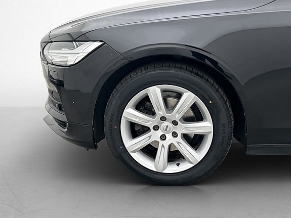 Volvo V90 27 of 30
