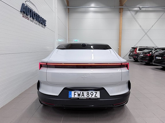 Polestar 4 10 of 25