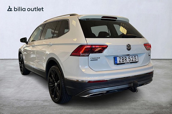 Volkswagen Tiguan Allspace 4 of 30