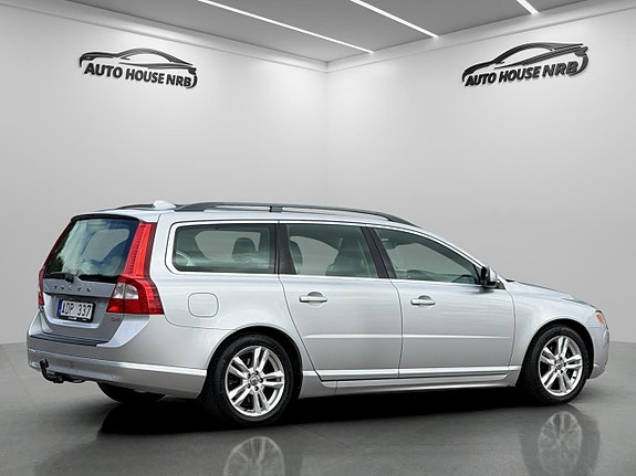 Volvo V70 10 of 25