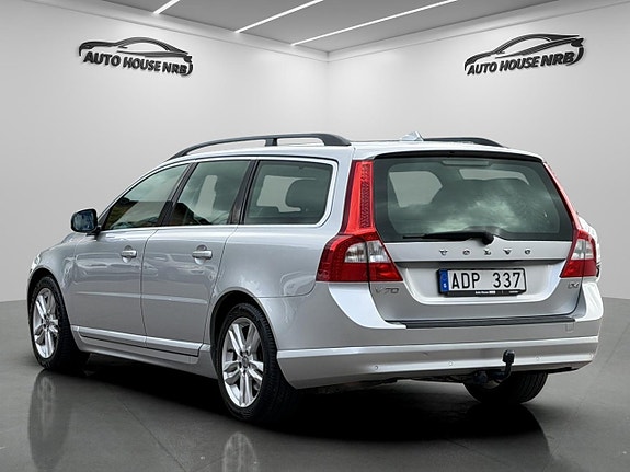 Volvo V70 8 of 25