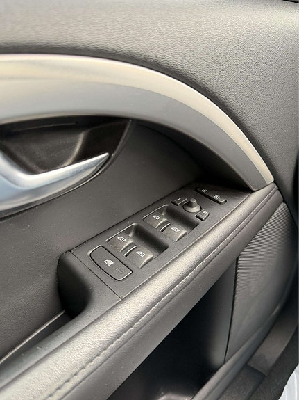 Volvo V70 18 of 25