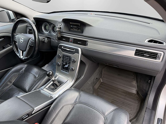 Volvo V70 22 of 25