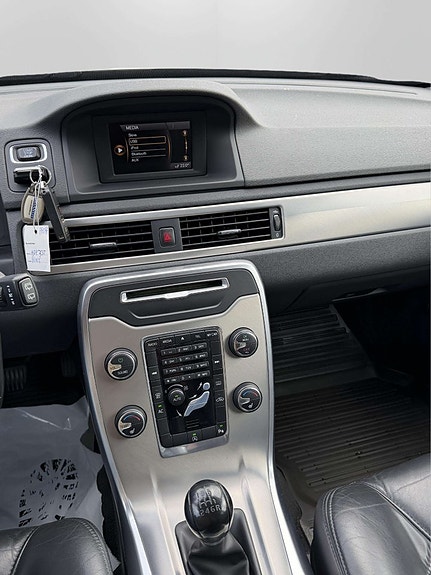 Volvo V70 15 of 25