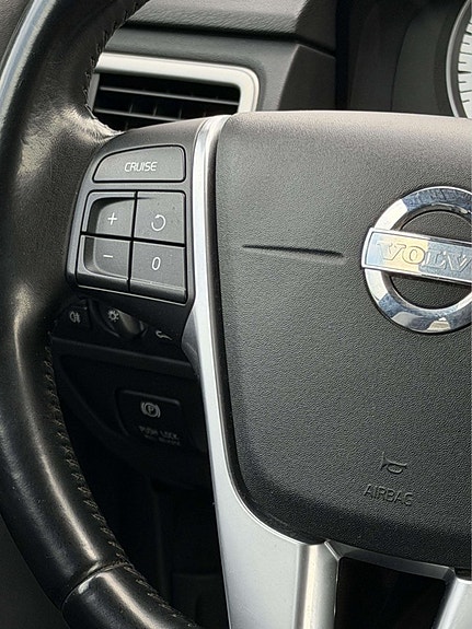 Volvo V70 17 of 25