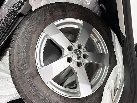 Toyota RAV4 16 of 23