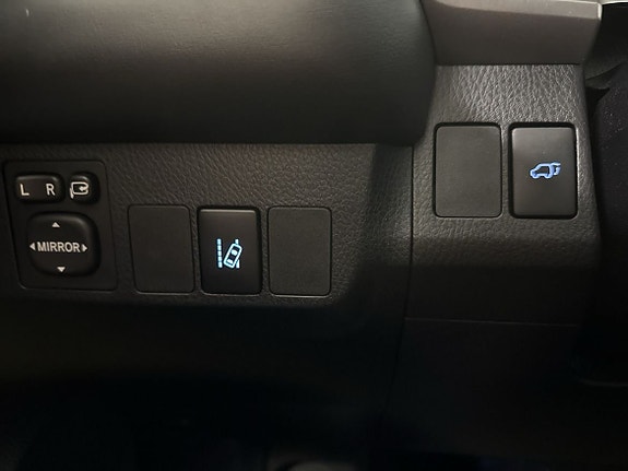 Toyota RAV4 23 of 23