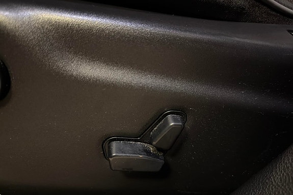 Jeep Grand Cherokee 17 of 21