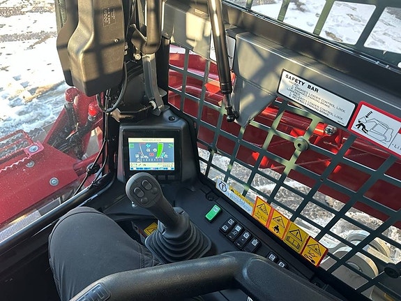 Takeuchi TL12V-2 9 of 21