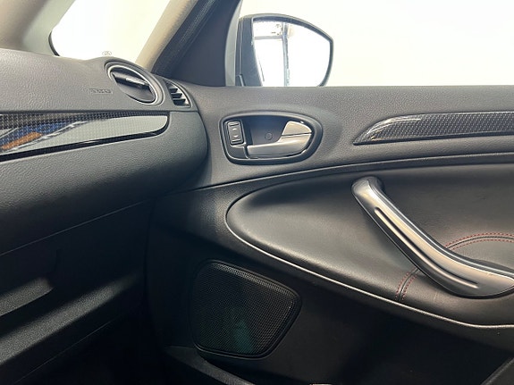 Ford S-MAX 17 of 30