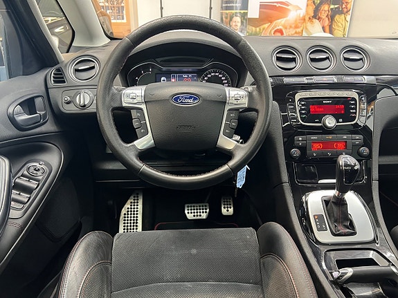Ford S-MAX 14 of 30