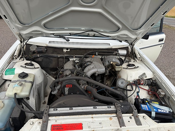 Volvo 244 11 of 14