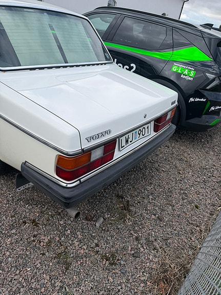 Volvo 244 5 of 14