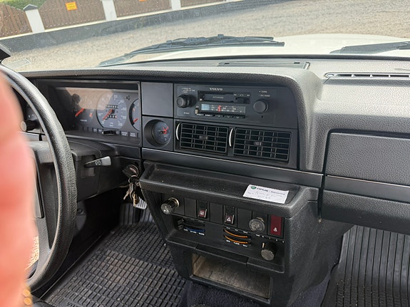 Volvo 244 10 of 14