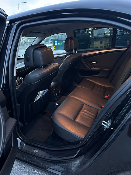 BMW 523i 7 of 8