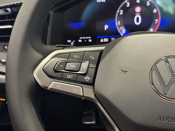 Volkswagen Polo 11 of 15