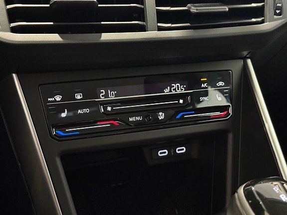 Volkswagen Polo 10 of 15