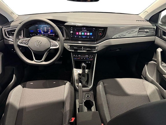 Volkswagen Polo 8 of 15
