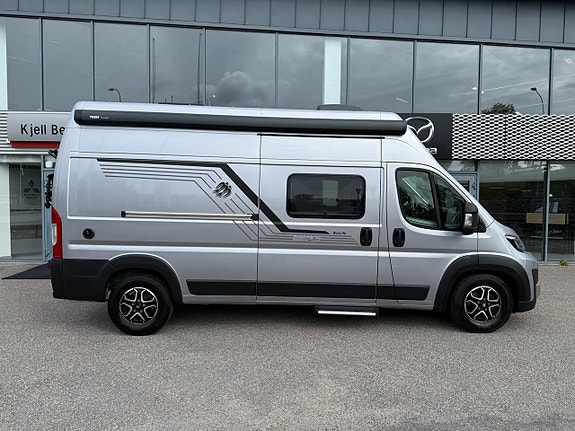 Knaus BoxLife Platinum Selection 600 Loftsäng fram! 4-bäddar, Drag Dieselvärmare Litium 4 of 20