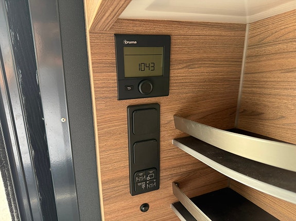 Knaus BoxLife Platinum Selection 600 Loftsäng fram! 4-bäddar, Drag Dieselvärmare Litium 19 of 20