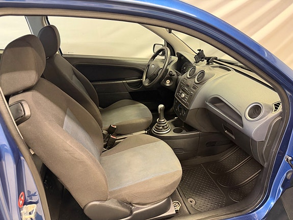 Ford Fiesta 7 of 10