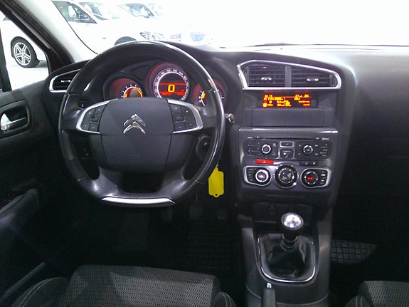 Citroen C4 7 of 11