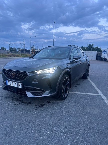 Cupra Formentor 2 of 15