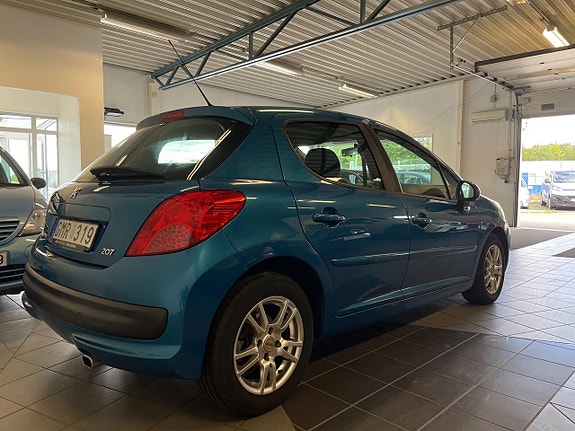 Peugeot 207 4 of 11