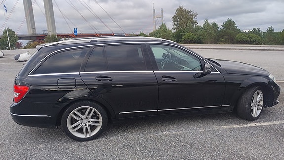 Mercedes-Benz C220 d 9 of 23