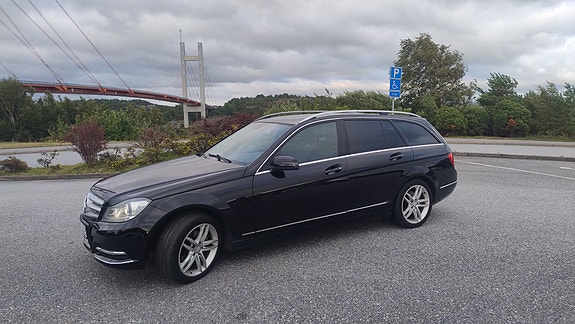Mercedes-Benz C220 d 3 of 23