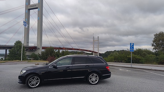 Mercedes-Benz C220 d 4 of 23
