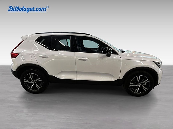 Volvo XC40 5 of 15