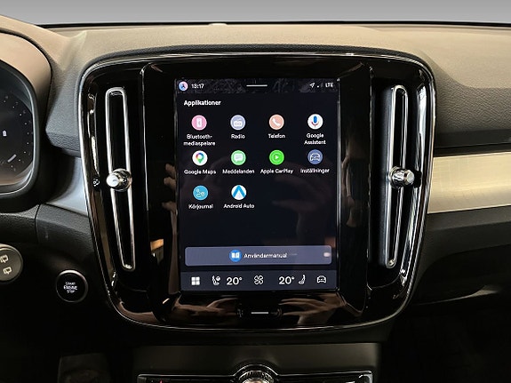 Volvo XC40 14 of 15