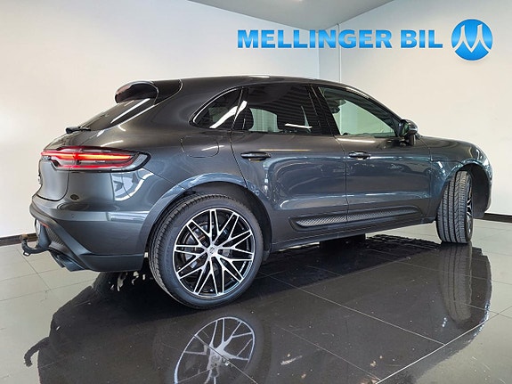 Porsche Macan 3 of 30