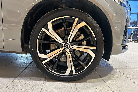 Volvo XC60 12 of 20