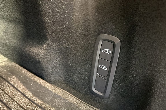 Volvo XC60 13 of 20