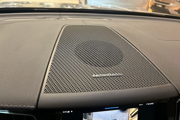 Volvo XC60 17 of 20