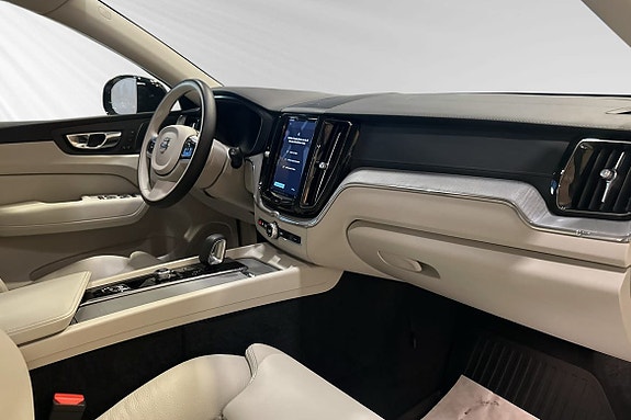 Volvo XC60 10 of 20