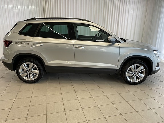 Skoda Karoq 2 of 10