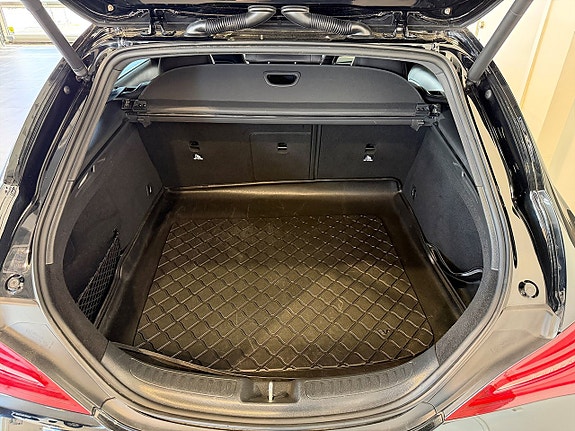 Mercedes-Benz CLA200 d 15 of 17