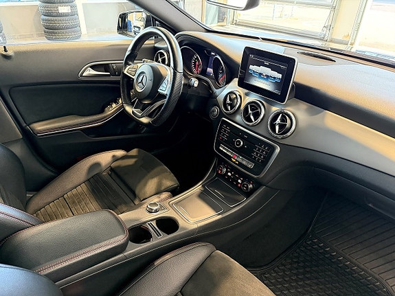 Mercedes-Benz CLA200 d 8 of 17