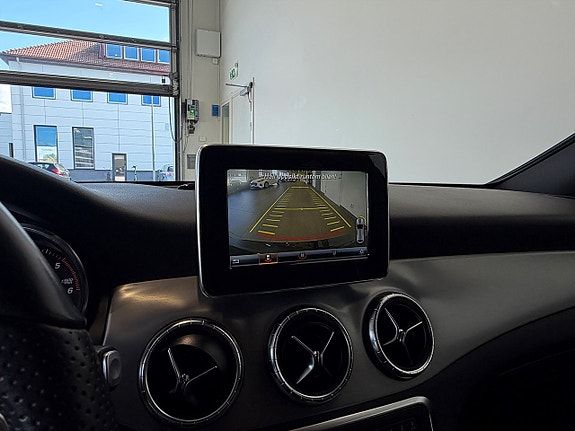Mercedes-Benz CLA200 d 17 of 17