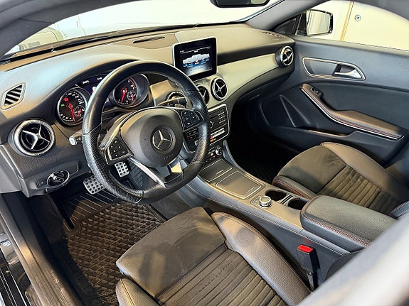 Mercedes-Benz CLA200 d 6 of 17