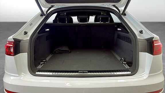 Audi Q8 13 of 13